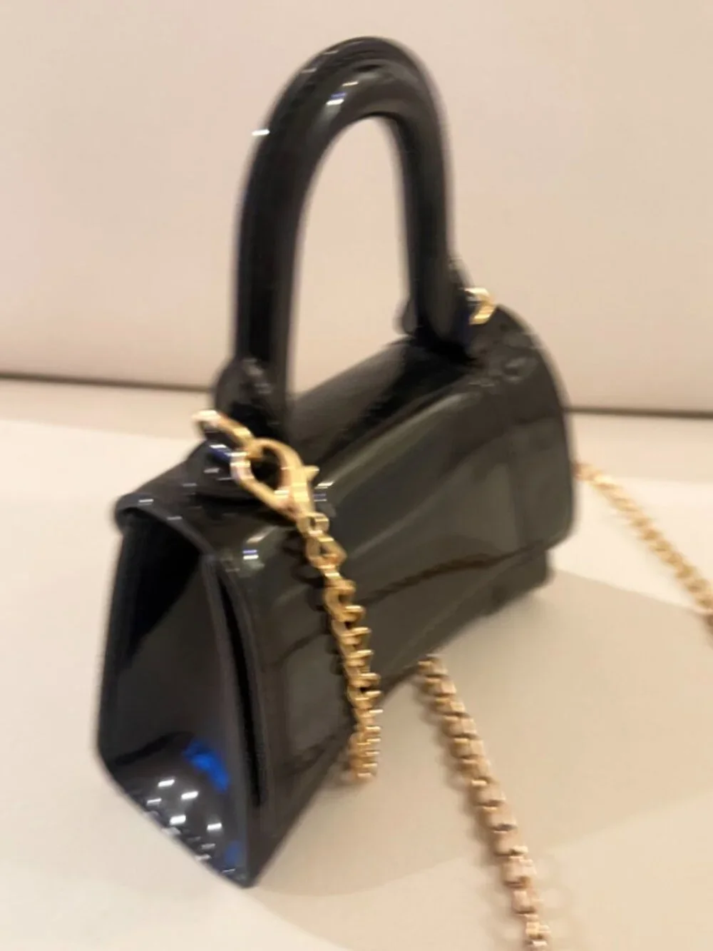 MINI HOURGLASS TOP HANDLE CROSSBODY BAG BLACK PATENT JELLY PURSE W CHAIN